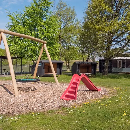 Sportsby - Danhostel, Huse Og Hostel Vejen