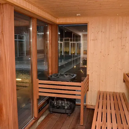 Sportsby - Danhostel, Huse Og Hostel Vejen