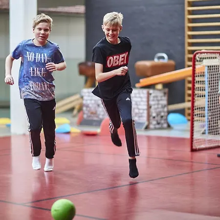 Sportsby - Danhostel, Huse Og *