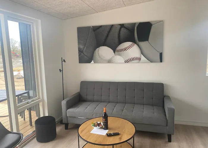 Sportsby - Danhostel, Huse Og *